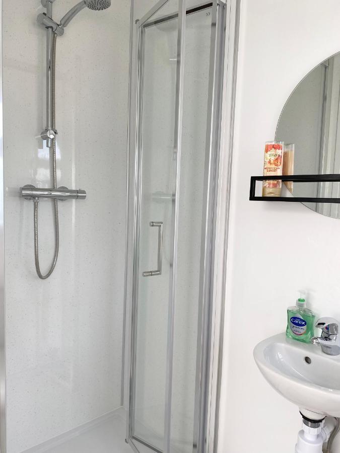 1 Ashford Road Guesthouse Redhill  Eksteriør bilde