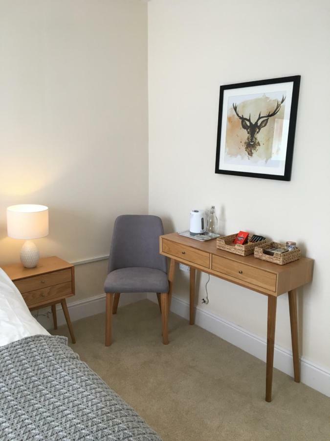 1 Ashford Road Guesthouse Redhill  Eksteriør bilde