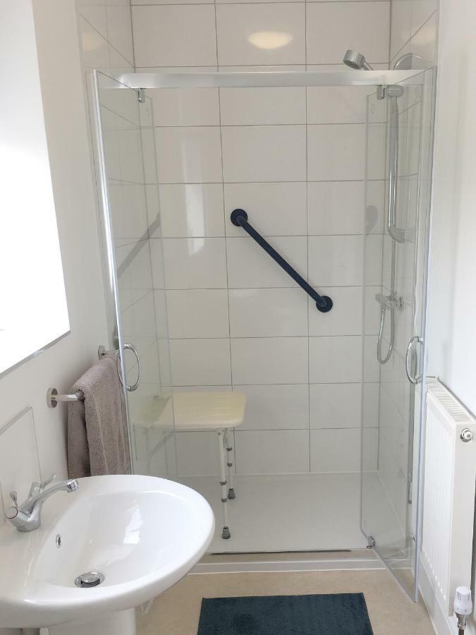 1 Ashford Road Guesthouse Redhill  Eksteriør bilde
